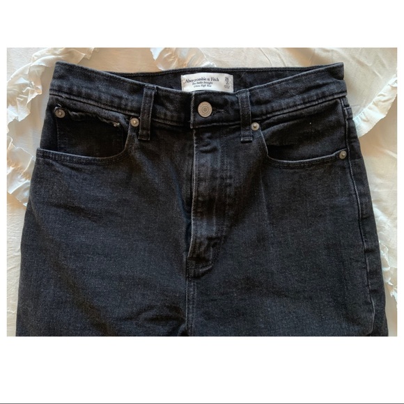 Abercrombie Ultra High Rise Ankle Pant - Picture 5 of 6